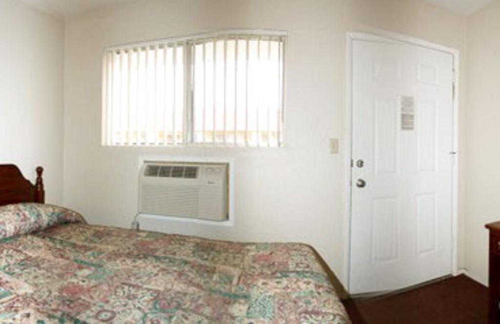 Sunset Inn And Suites West Sacramento Pokoj fotografie