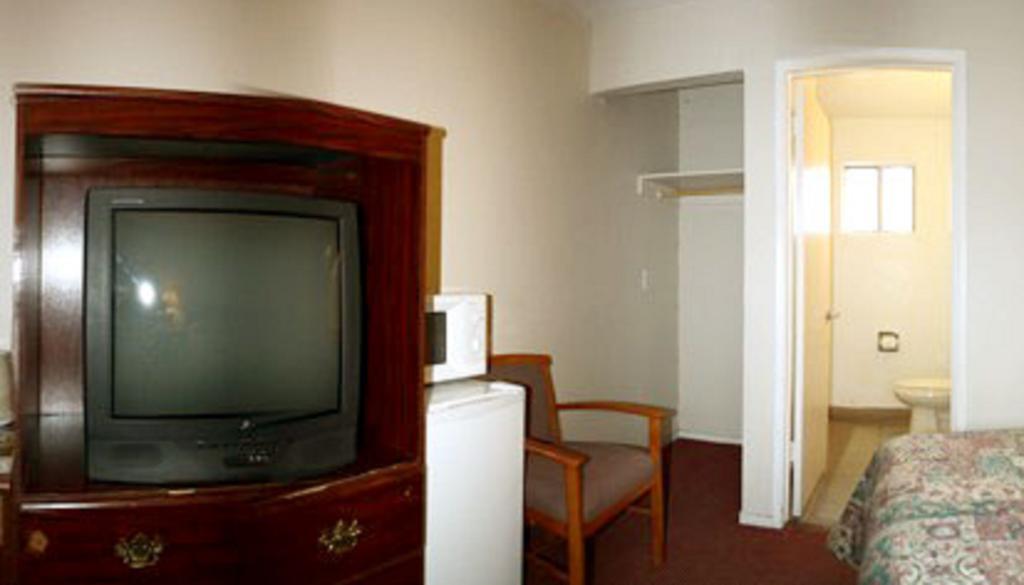Sunset Inn And Suites West Sacramento Pokoj fotografie