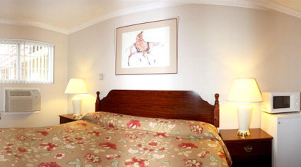 Sunset Inn And Suites West Sacramento Pokoj fotografie